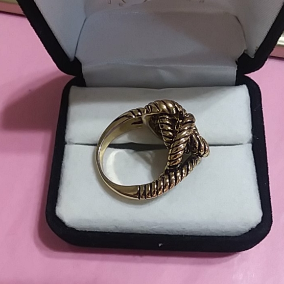 Ring - Picture 2 of 2